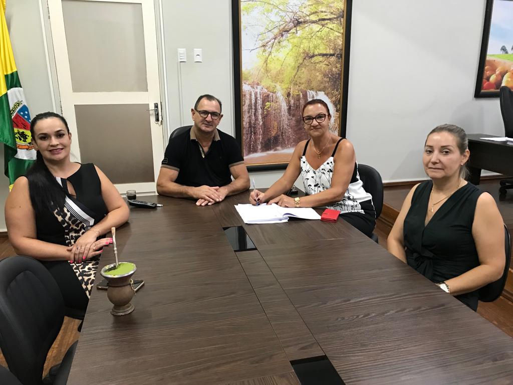 Governo Municipal concede auxílio financeiro para o CONSEP